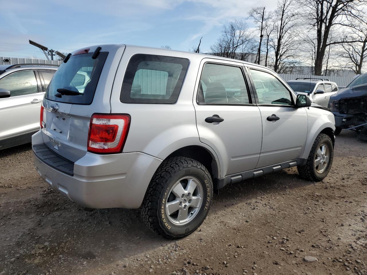 2011 Ford Escape - Image 3