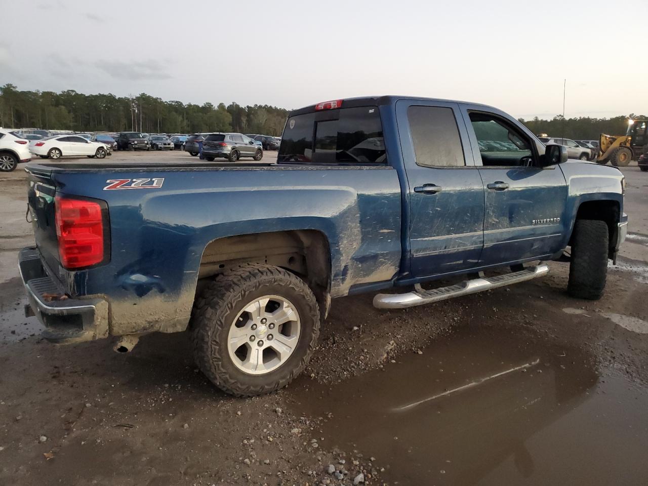 2015 Chevrolet Silverado - Image 3