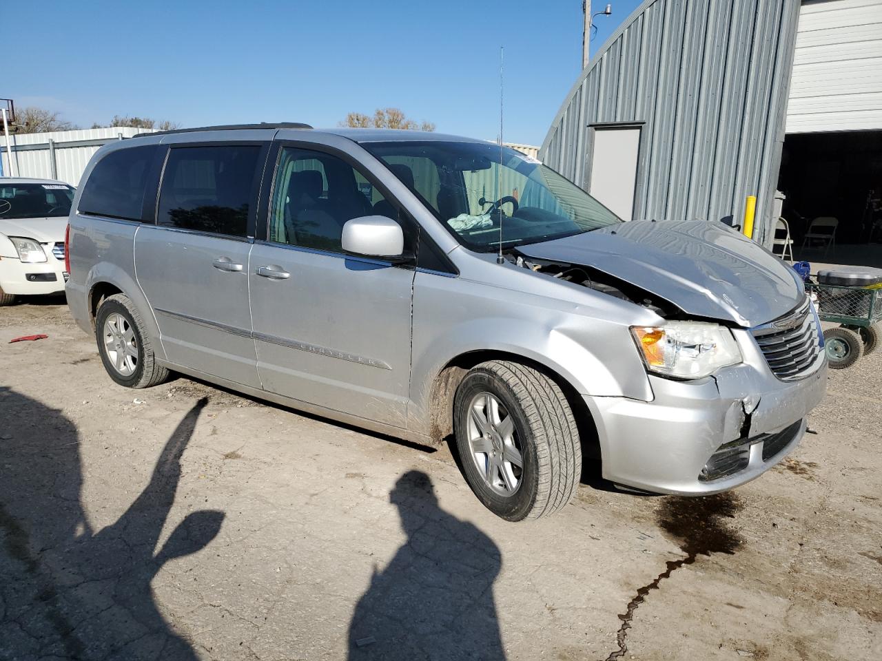 2011 Chrysler Town & Country - Image 4