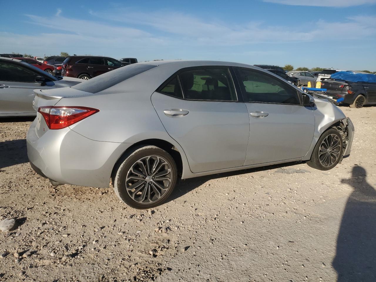 2016 Toyota Corolla L VIN: 5YFBURHE4GP415338 Lot: 82217664