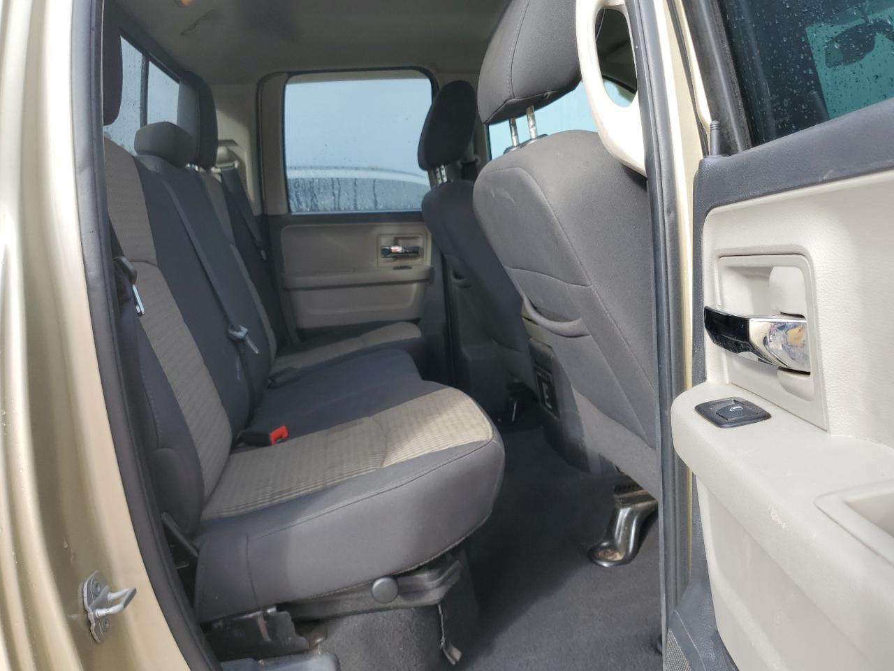 2011 Dodge RAM - Image 10
