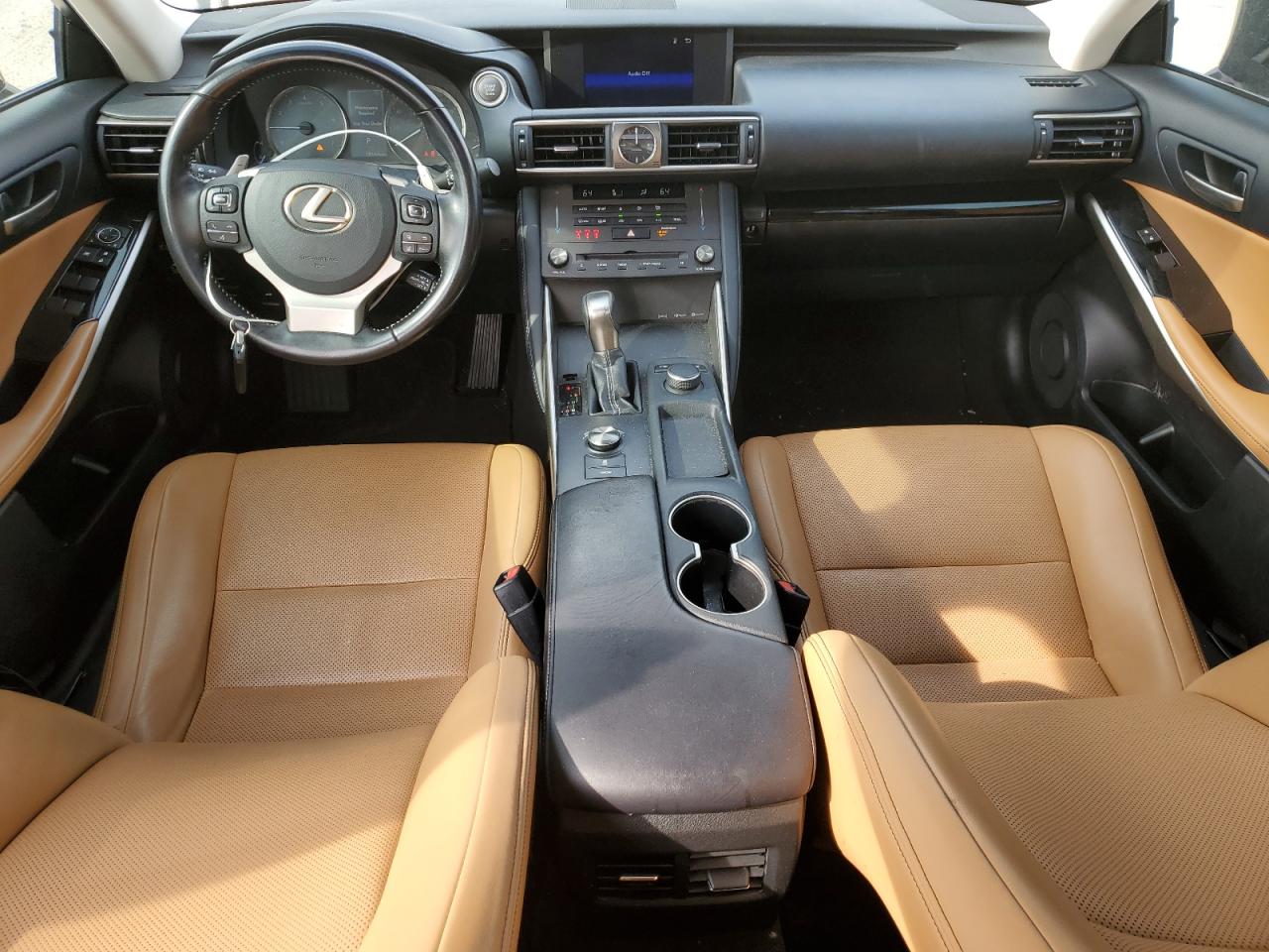 2020 Lexus IS - Image 8