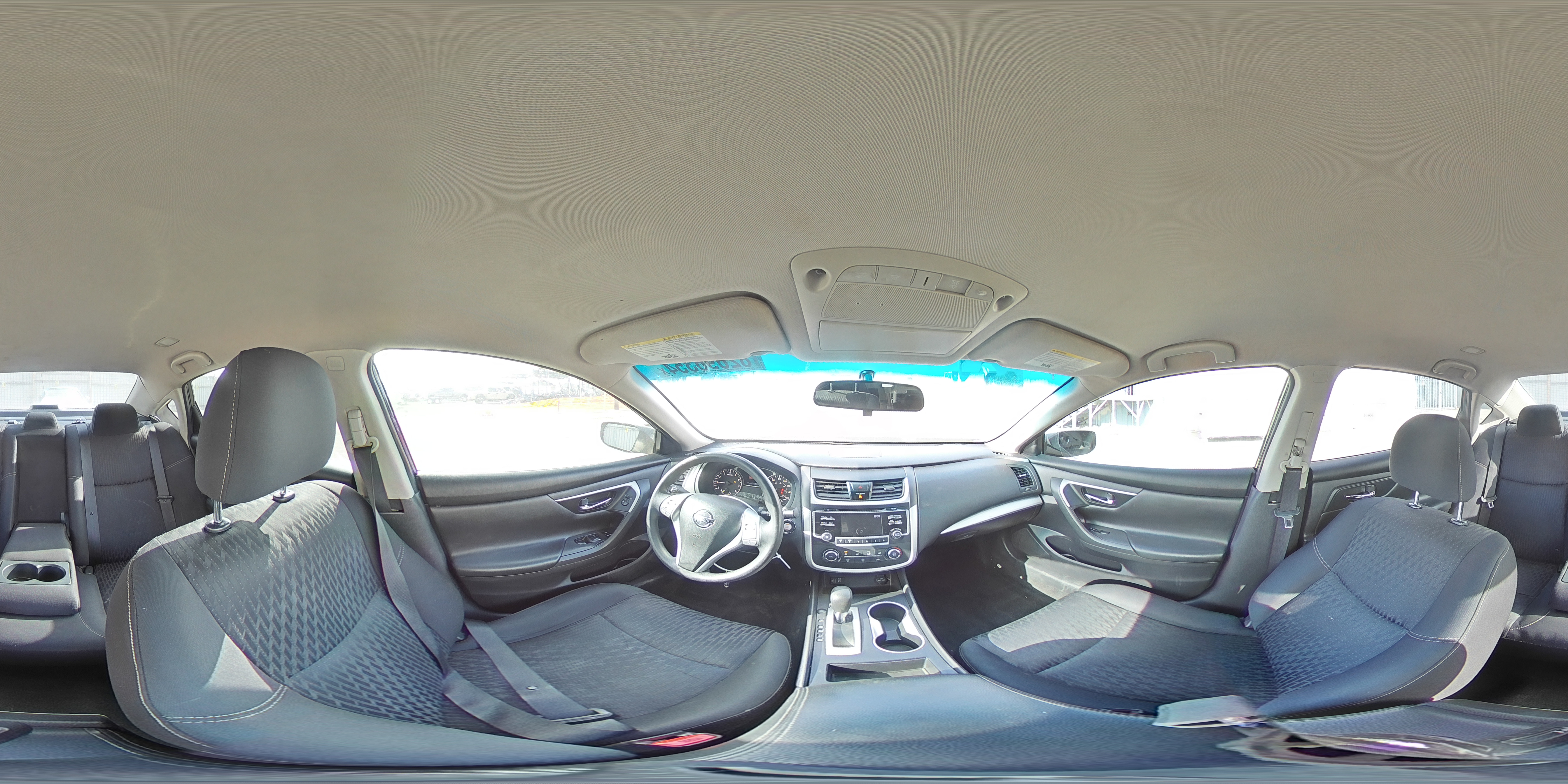 2018 Nissan Altima - Image 13
