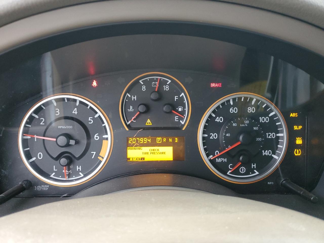 2011 Nissan Armada Sv VIN: 5N1AA0ND8BN606547 Lot: 81860114