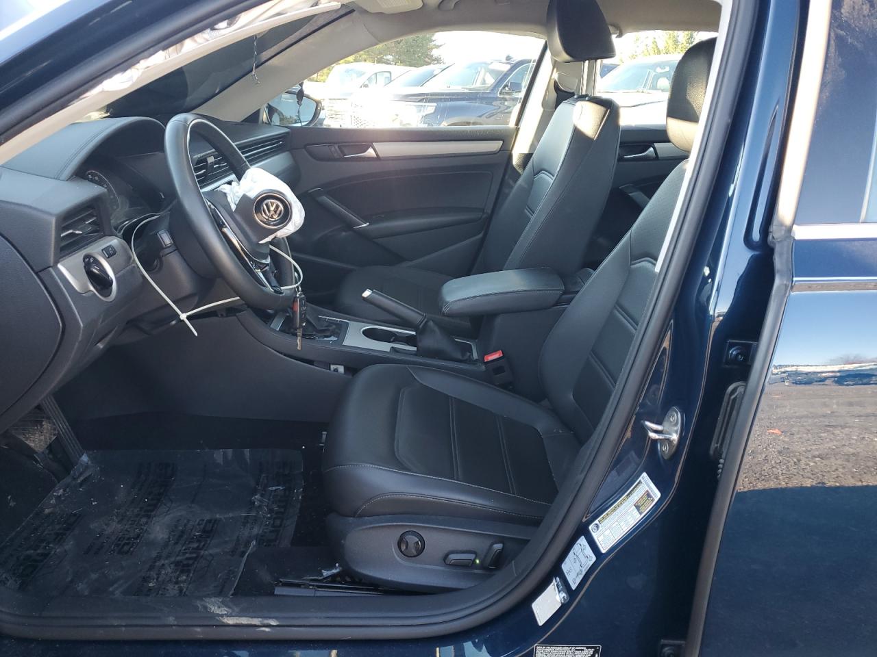 2021 Volkswagen Passat - Image 7
