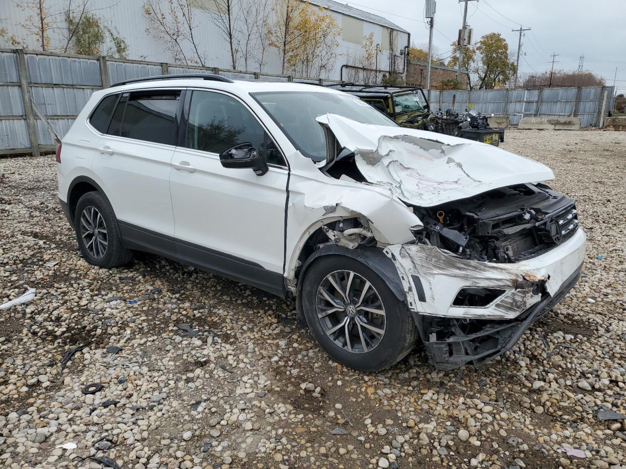2019 Volkswagen Tiguan - Image 4