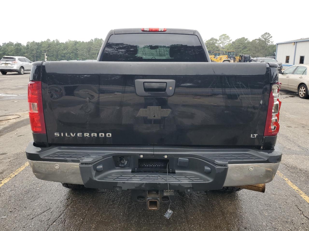 2013 Chevrolet Silverado - Image 6