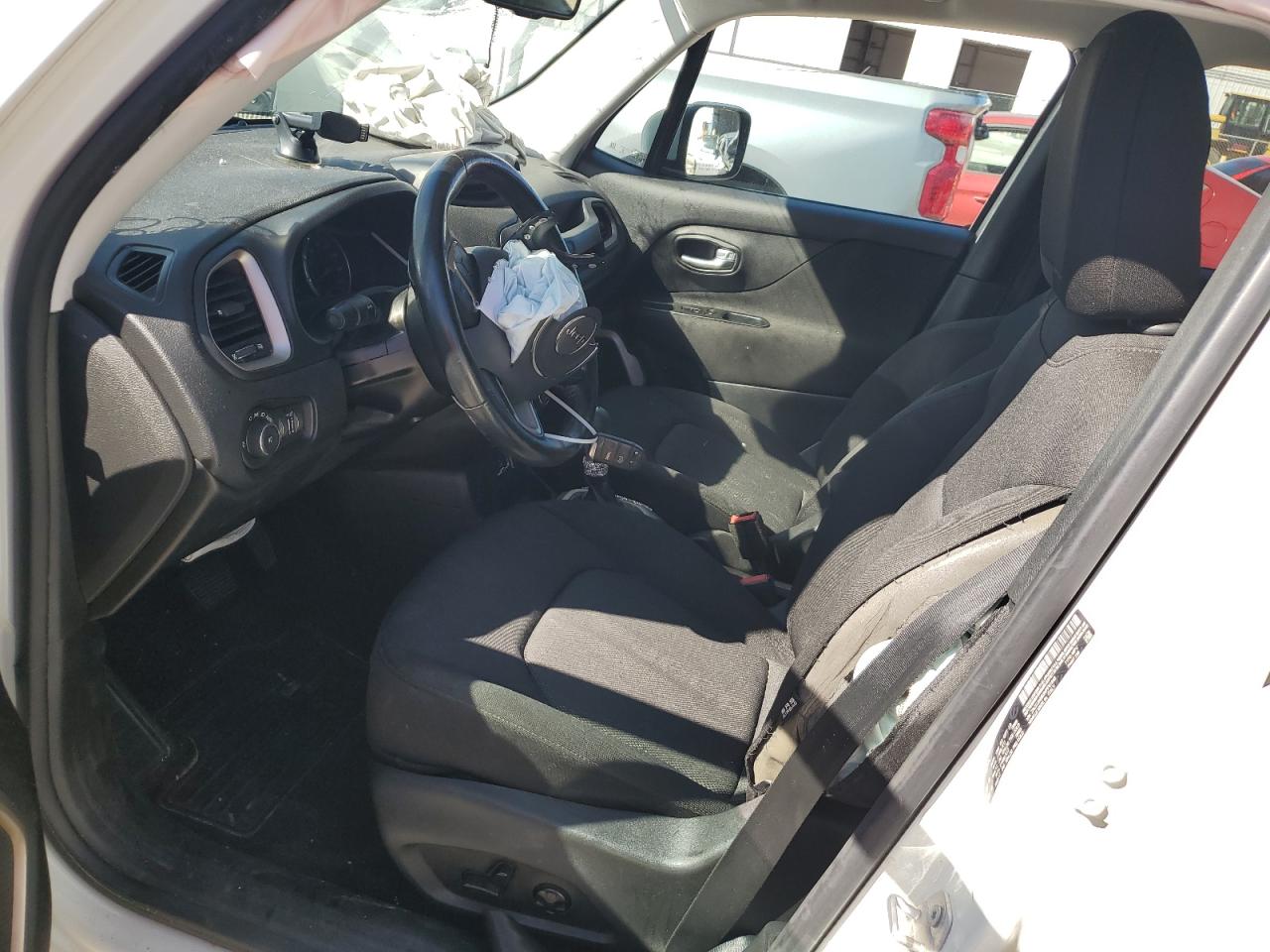 2017 Jeep Renegade - Image 7