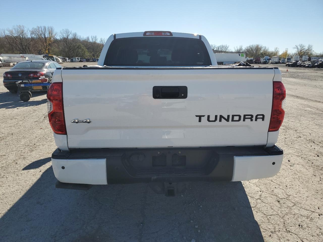 2014 Toyota Tundra Crewmax Limited VIN: 5TFHW5F17EX402501 Lot: 80952164