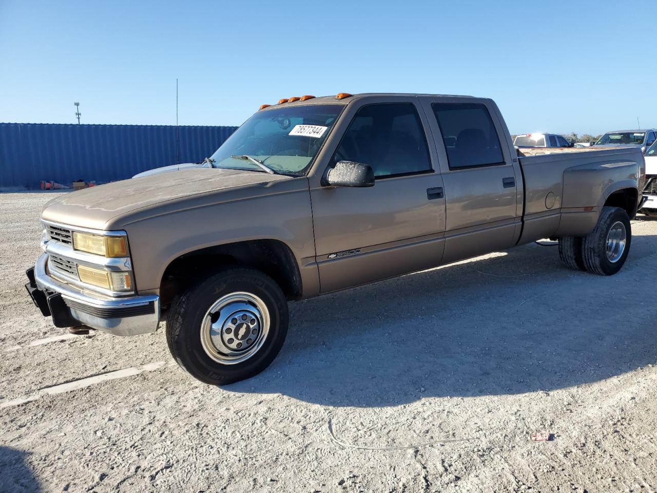 1997 Chevrolet Gmt-400 C3500 VIN: 1GCHC33F7VF031245 Lot: 78577344