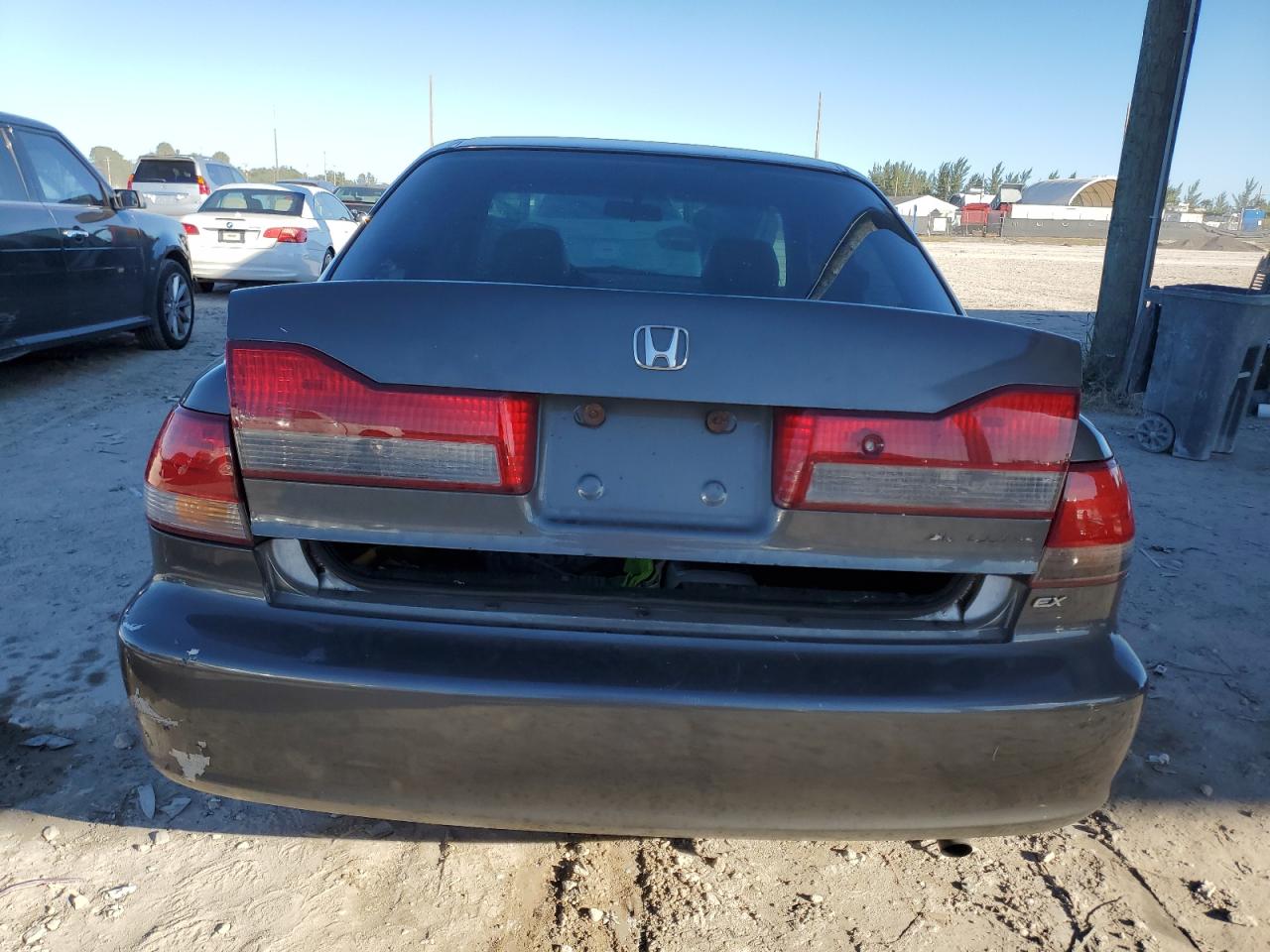 2001 Honda Accord Ex VIN: 1HGCG56661A129536 Lot: 81887504