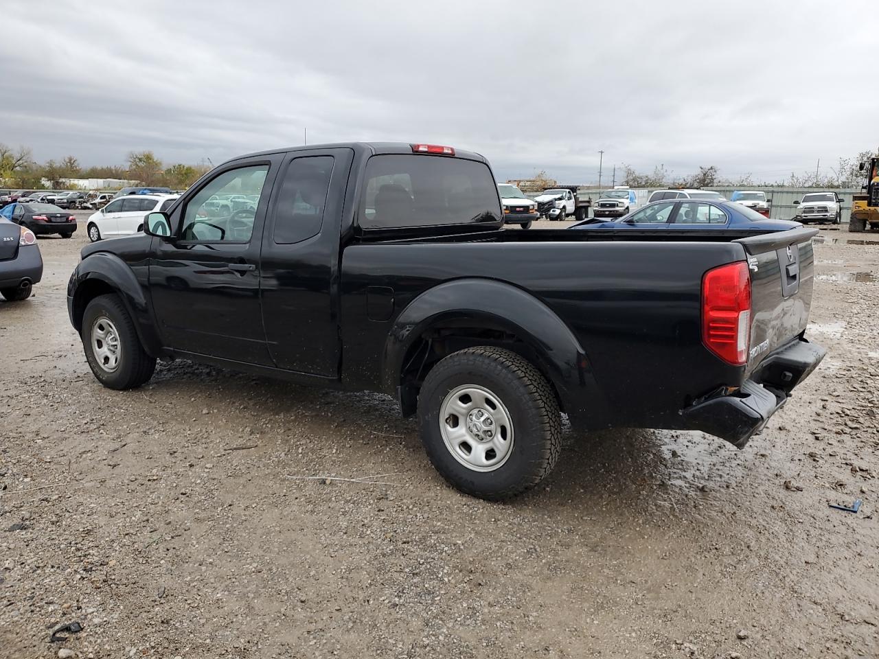 2017 Nissan Navara (Frontier) - Image 2