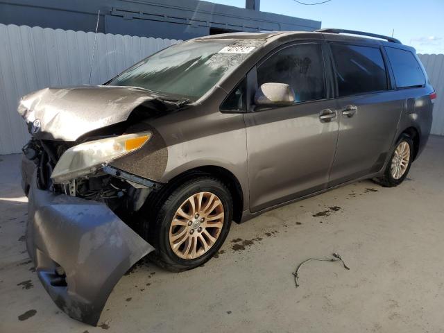 2014 Toyota Sienna Xle na sprzedaż w West Palm Beach, FL - Front End