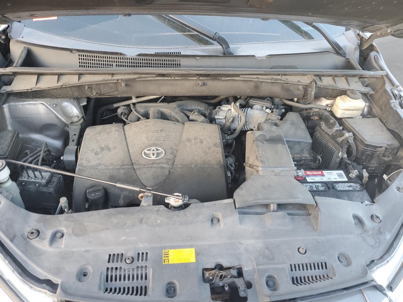 2018 Toyota Highlander - Image 13