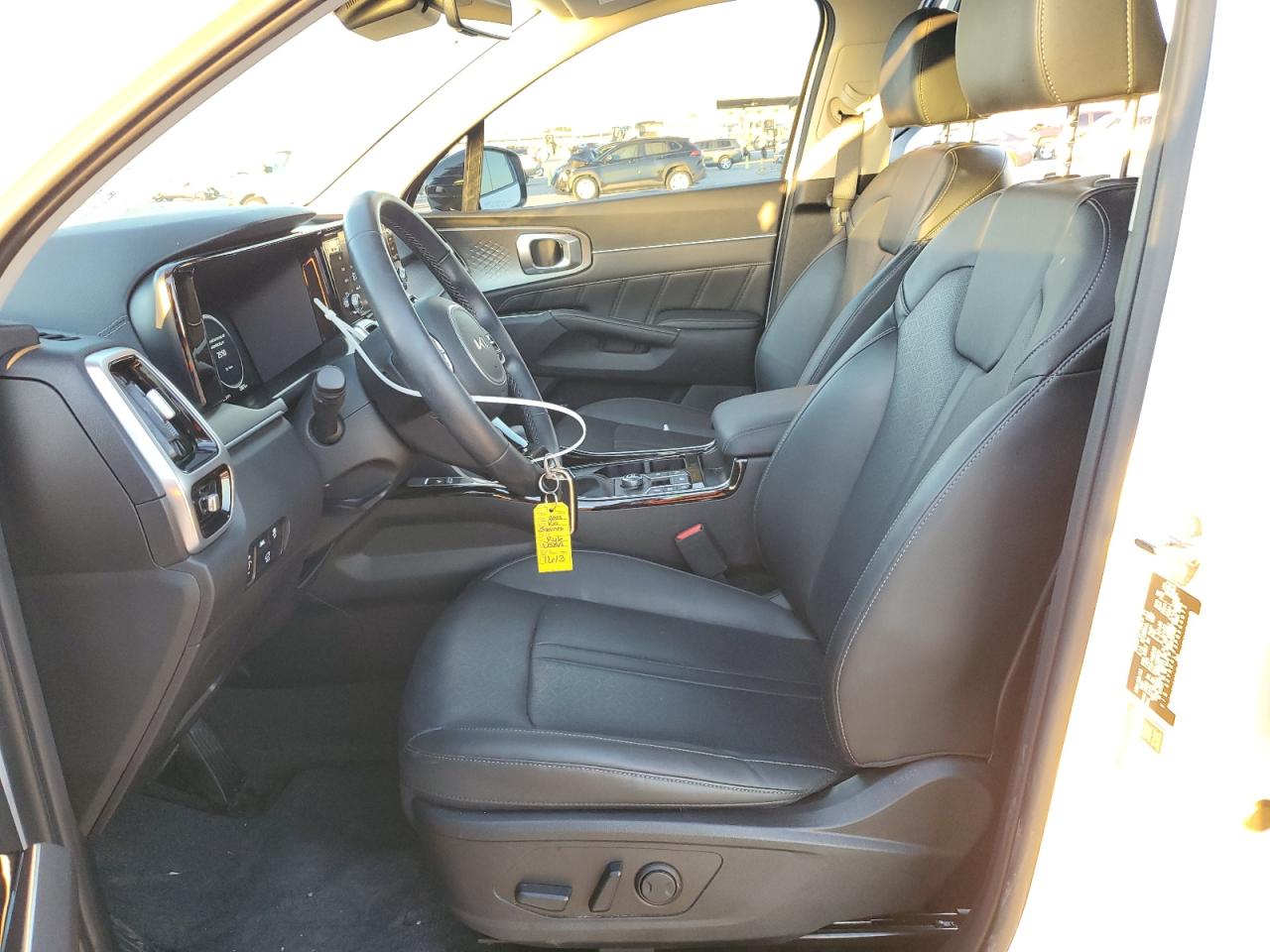2023 Kia Sorento - Image 7