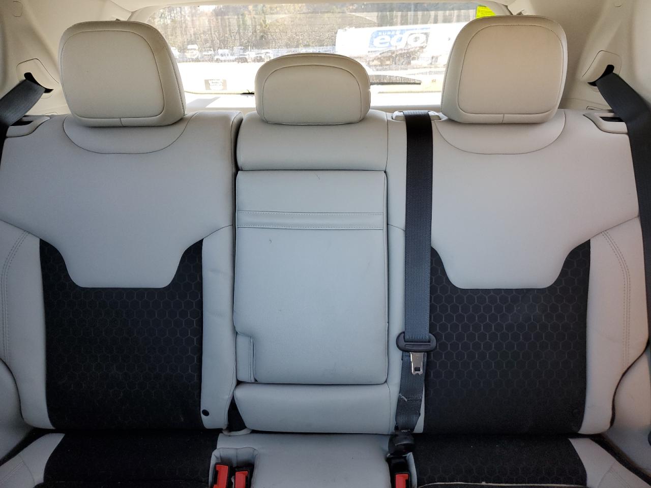 2018 Jeep Compass - Image 10