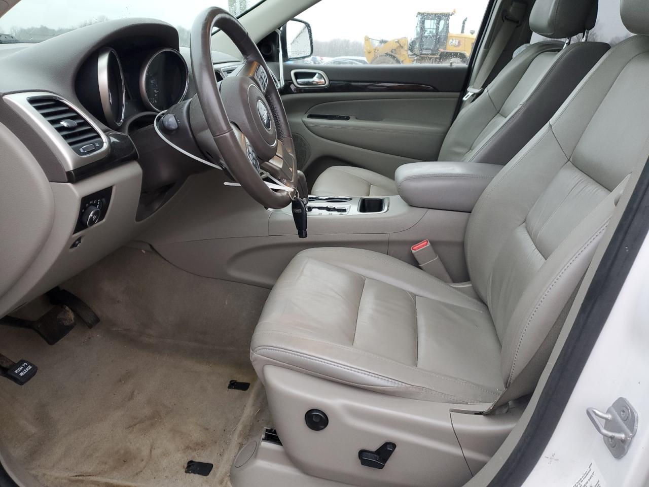 2013 Jeep Grand Cherokee - Image 7