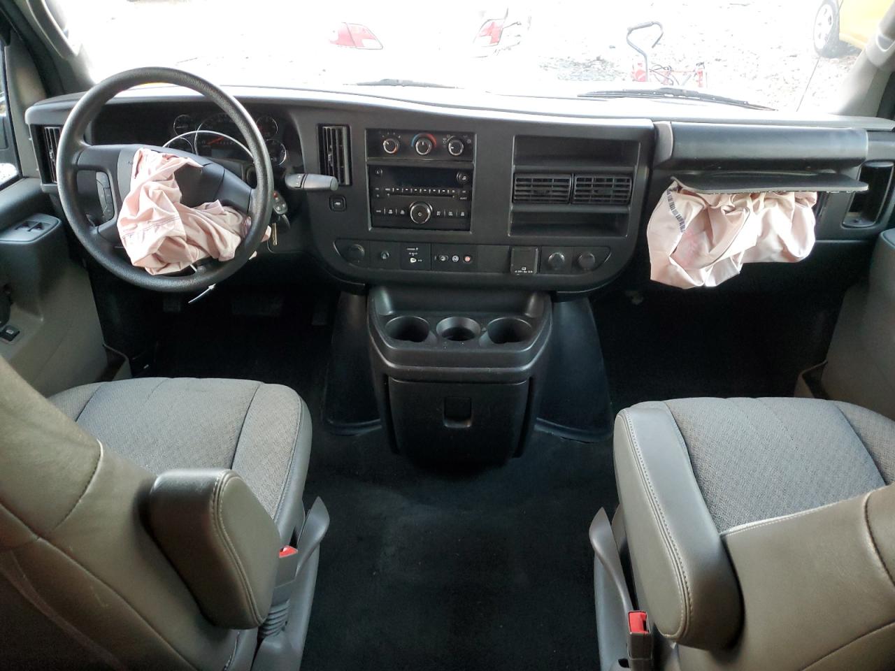 2017 Chevrolet Express - Image 8