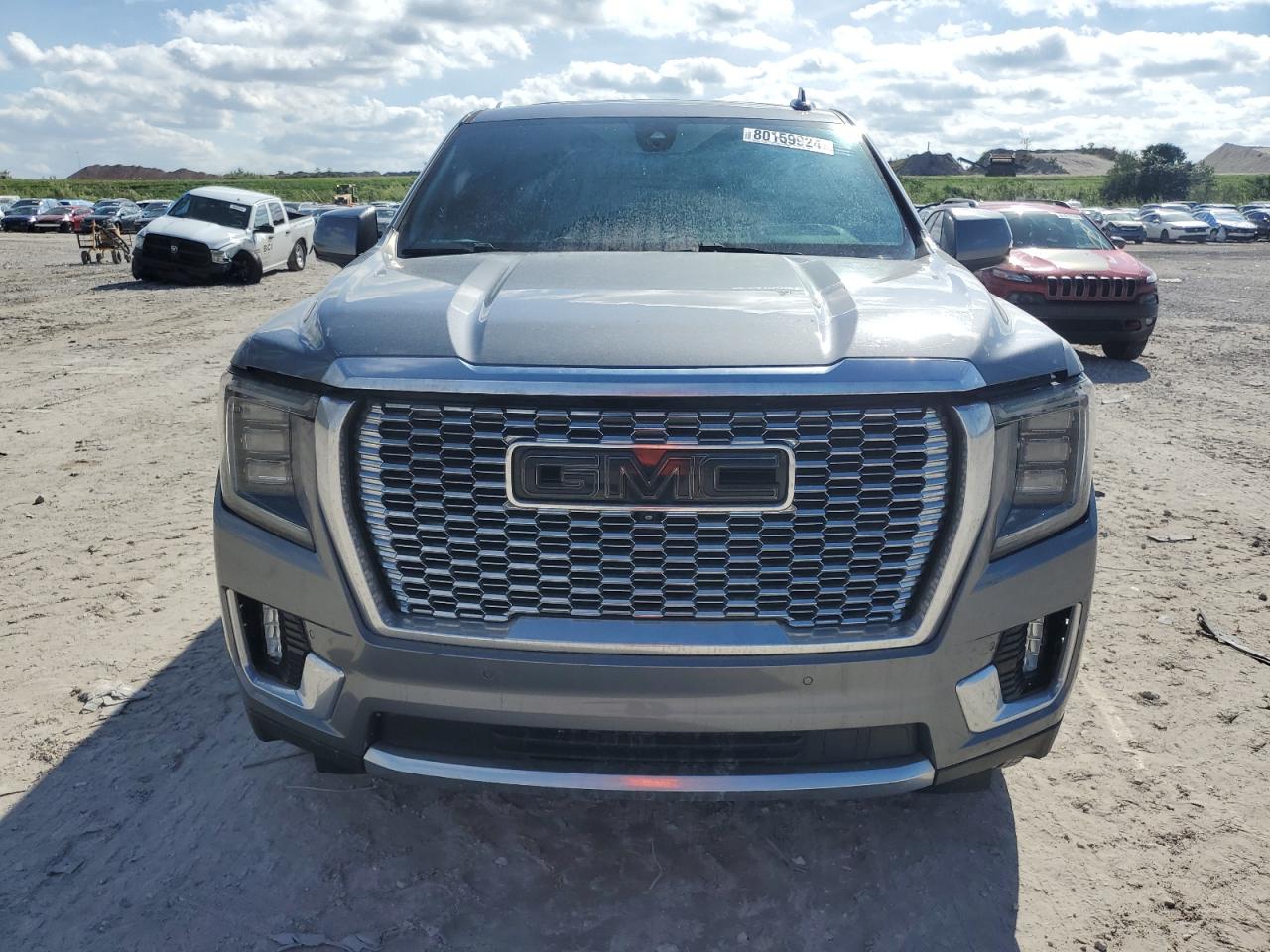 2021 GMC Yukon - Image 5