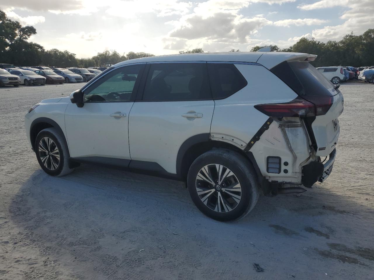 2021 Nissan Rogue - Image 2