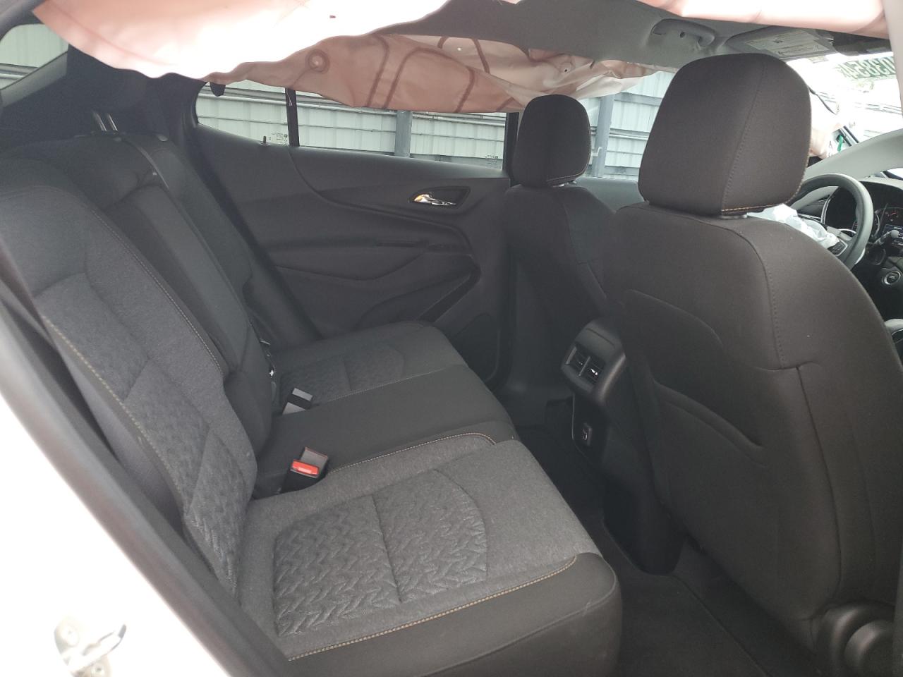 2022 Chevrolet Equinox - Image 11