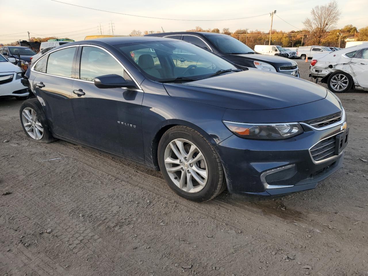 2018 Chevrolet Malibu - Image 4