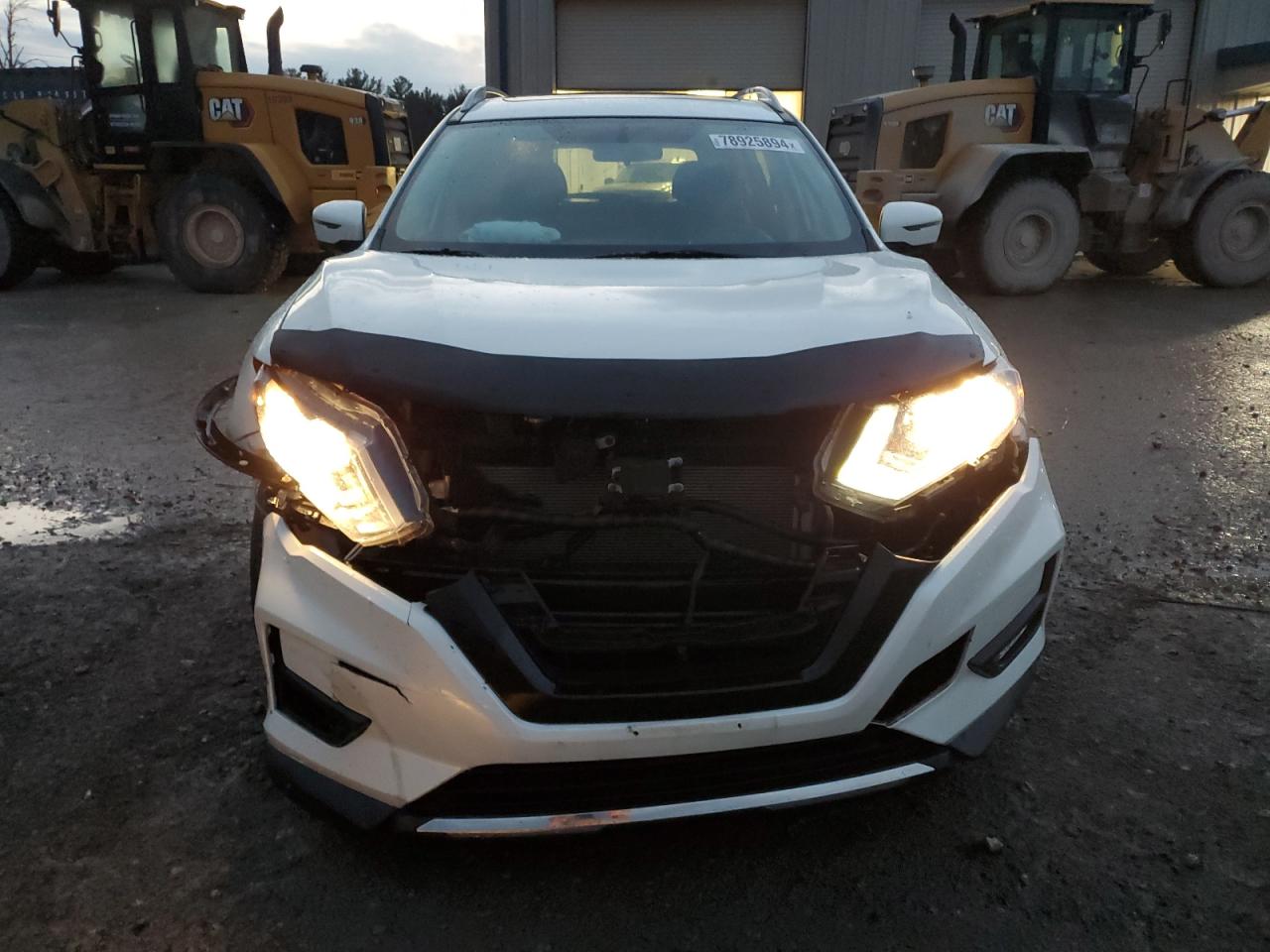 2018 Nissan Rogue - Image 5