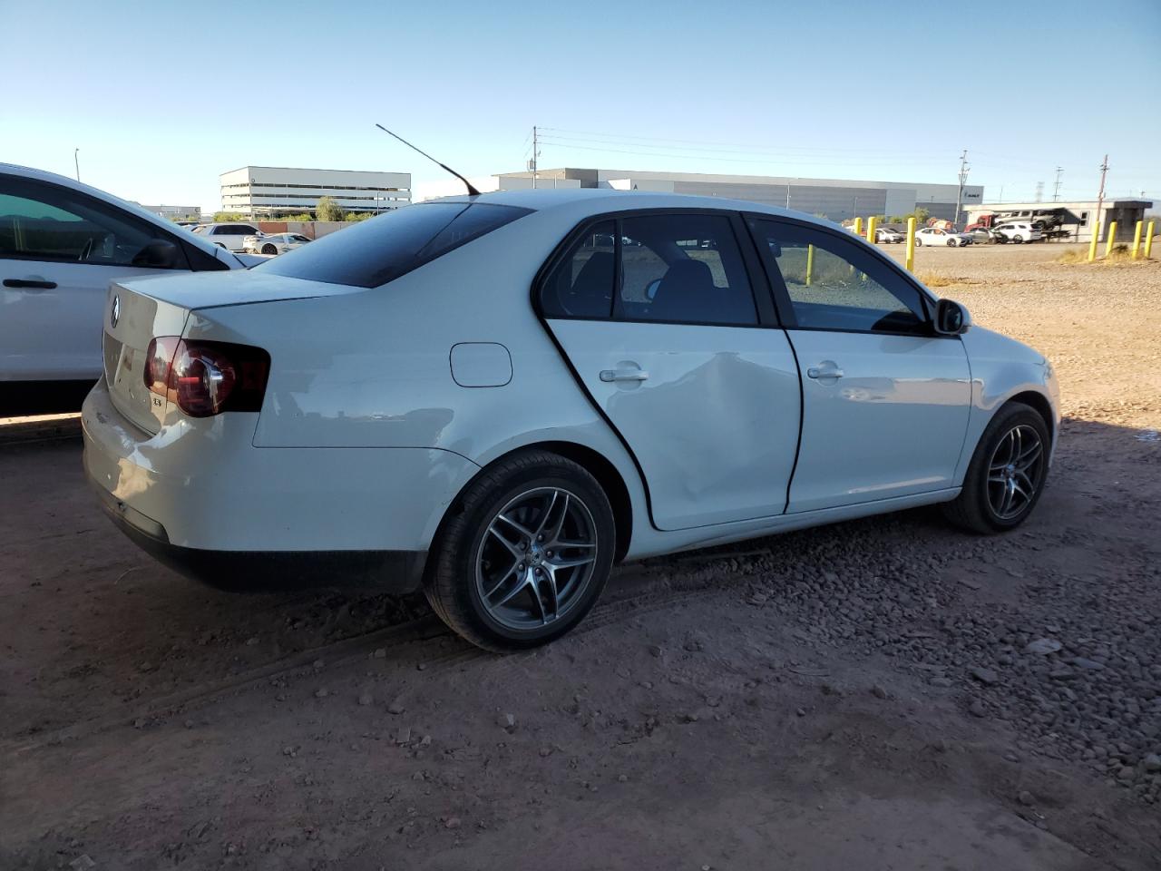 2010 Volkswagen Jetta - Image 3