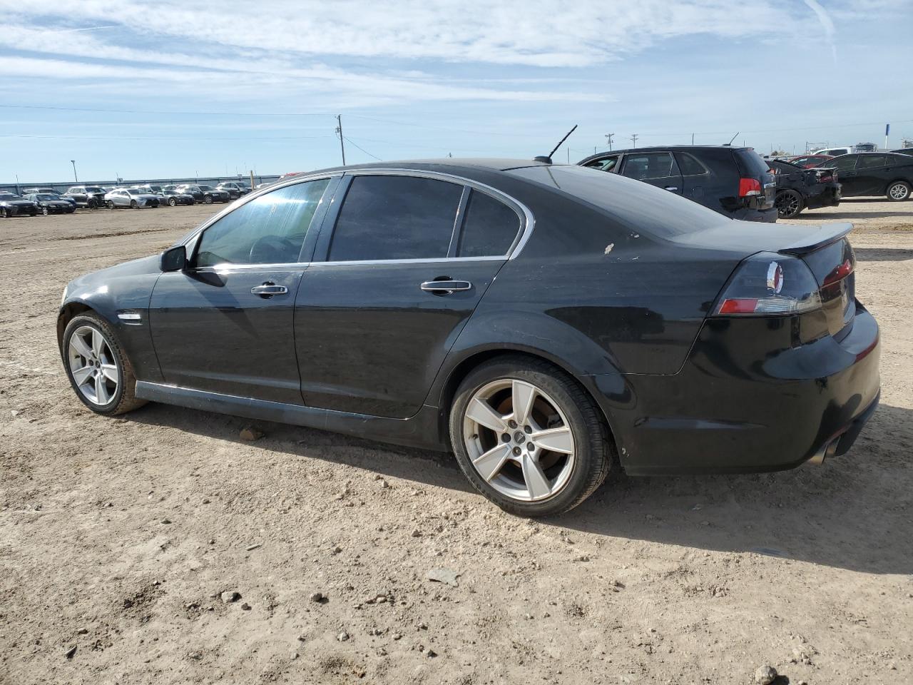 2009 Pontiac G8 - Image 2