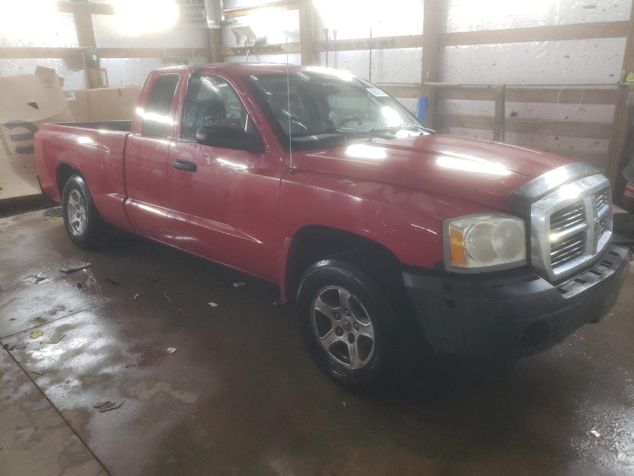 2005 Dodge Dakota - Image 4