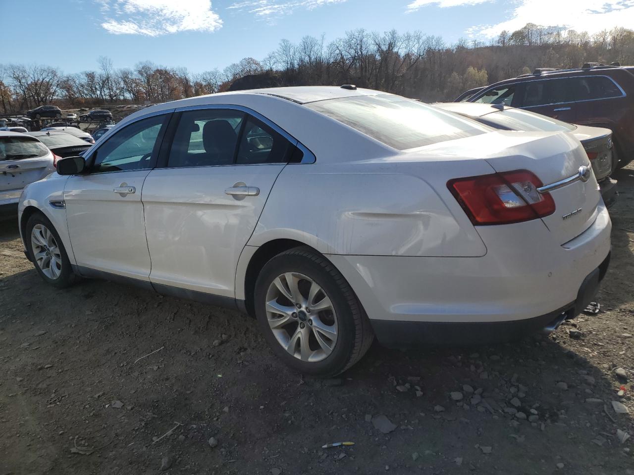 2011 Ford Taurus Sel VIN: 1FAHP2HW4BG188153 Lot: 81610774