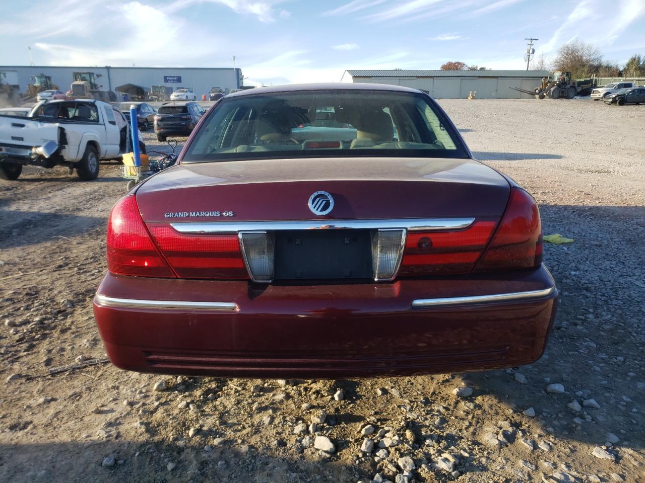 2004 Mercury Grand Marquis Gs VIN: 2MEFM74W84X671766 Lot: 82807584