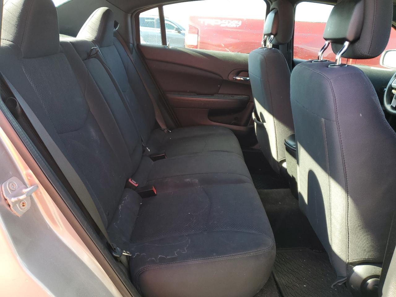 2013 Chrysler 200 - Image 10