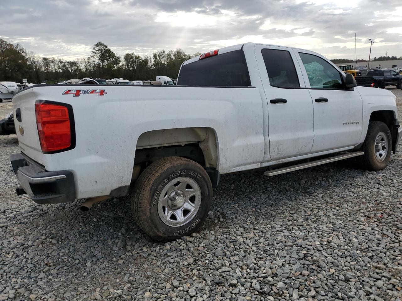 2014 Chevrolet Silverado - Image 3