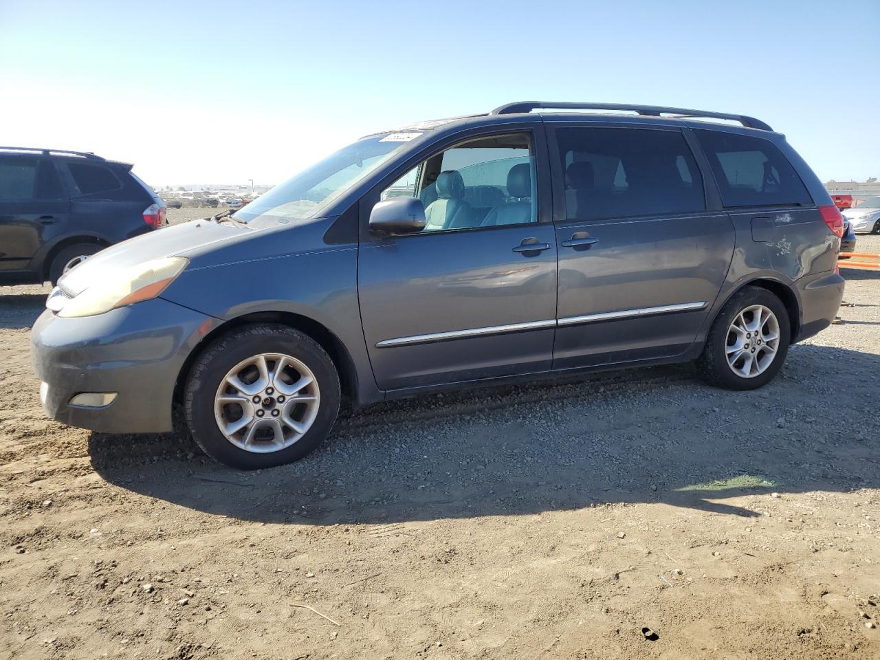 2006 Toyota Sienna - Image 1
