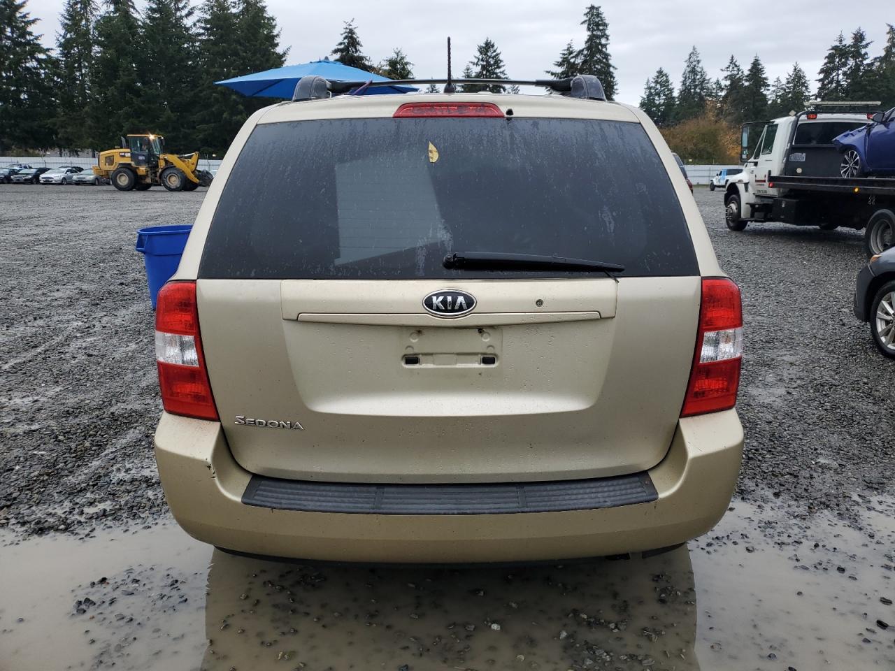 2007 Kia Sedona - Image 6