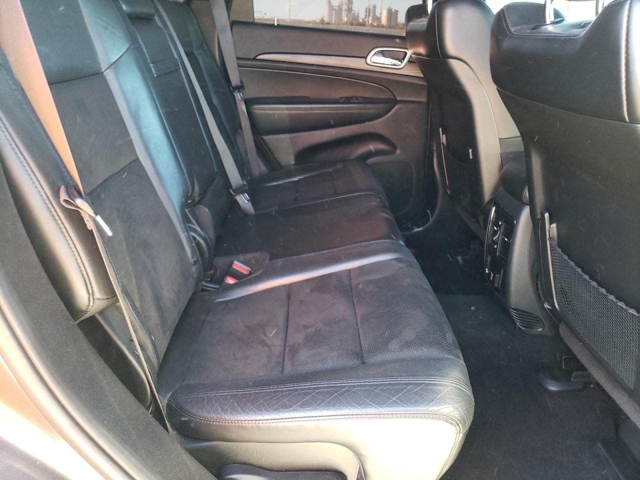 2019 Jeep Grand Cherokee - Image 11