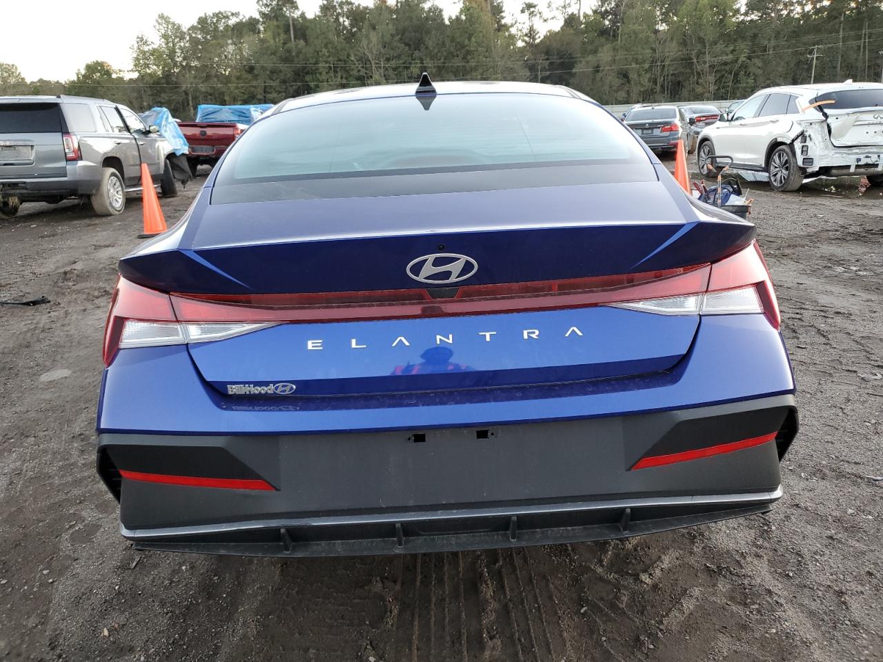 2024 Hyundai Elantra - Image 6