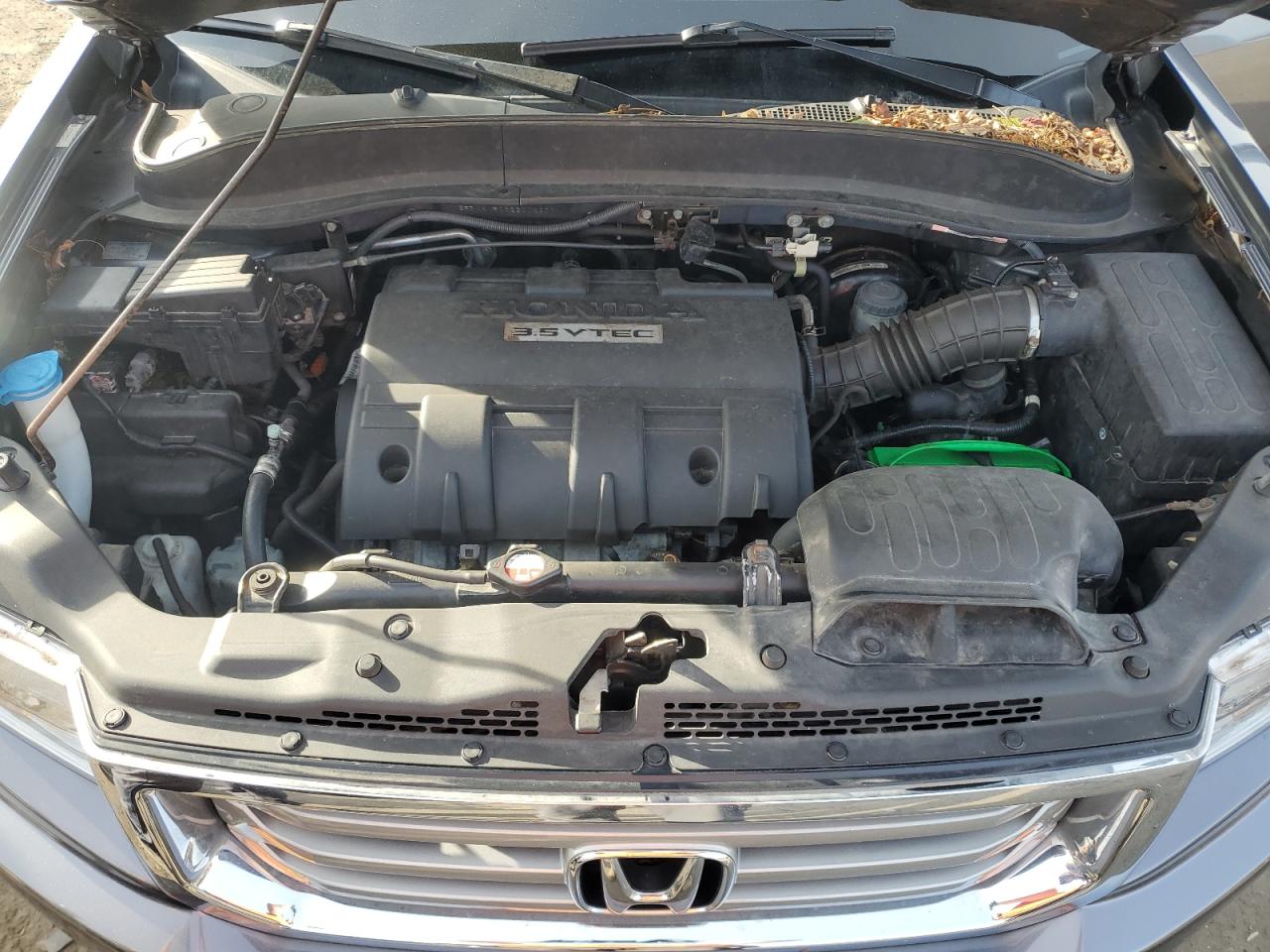 2014 Honda Ridgeline - Image 12