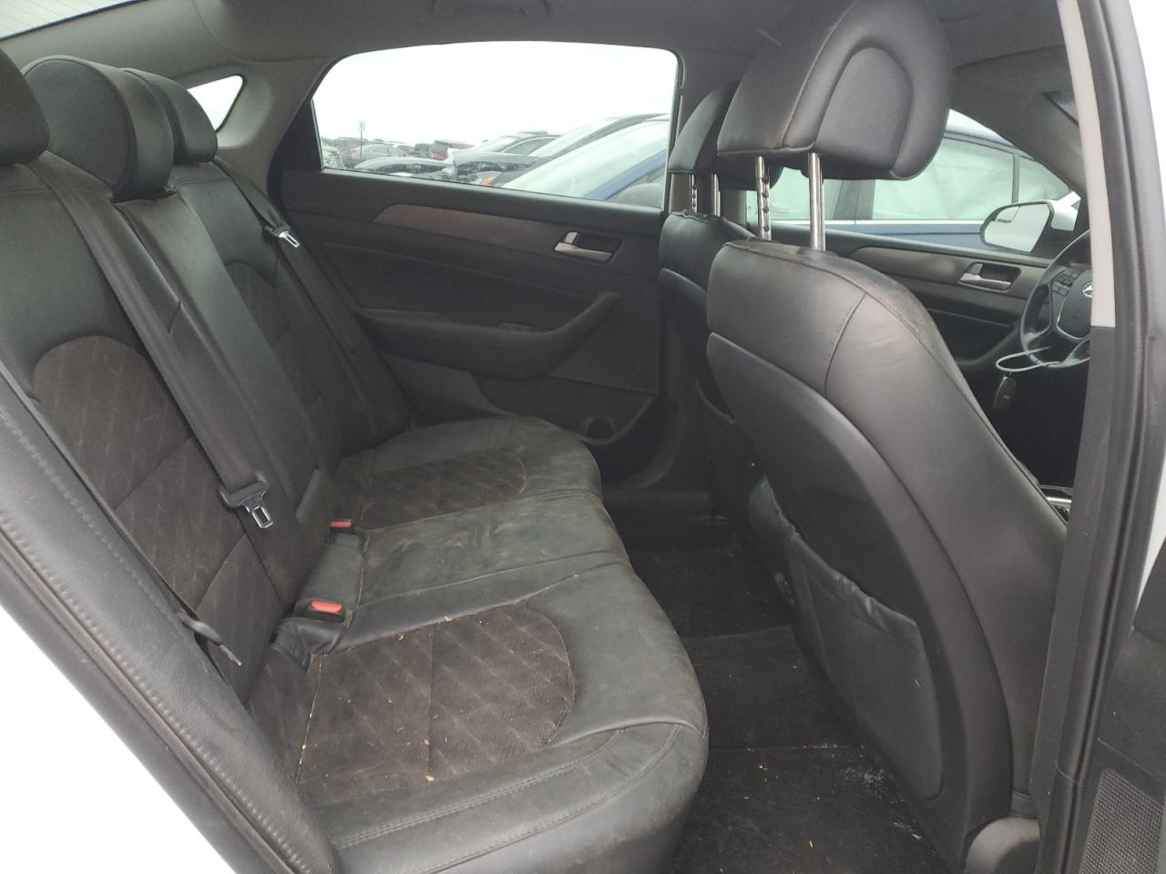 2017 Hyundai Sonata - Image 10