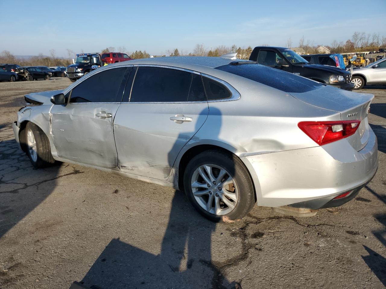 2018 Chevrolet Malibu - Image 2