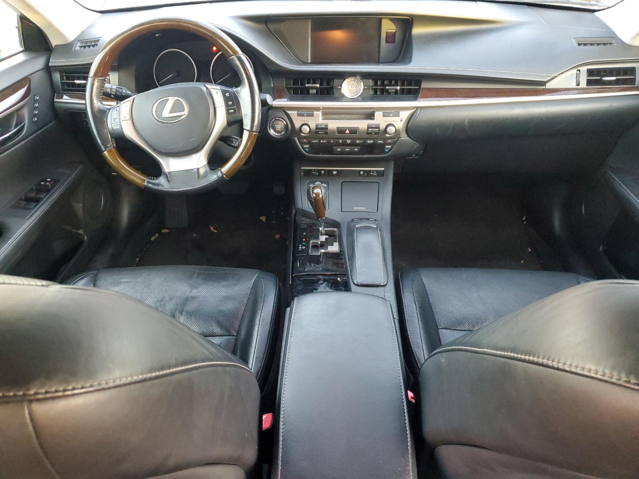 2013 Lexus ES - Image 8