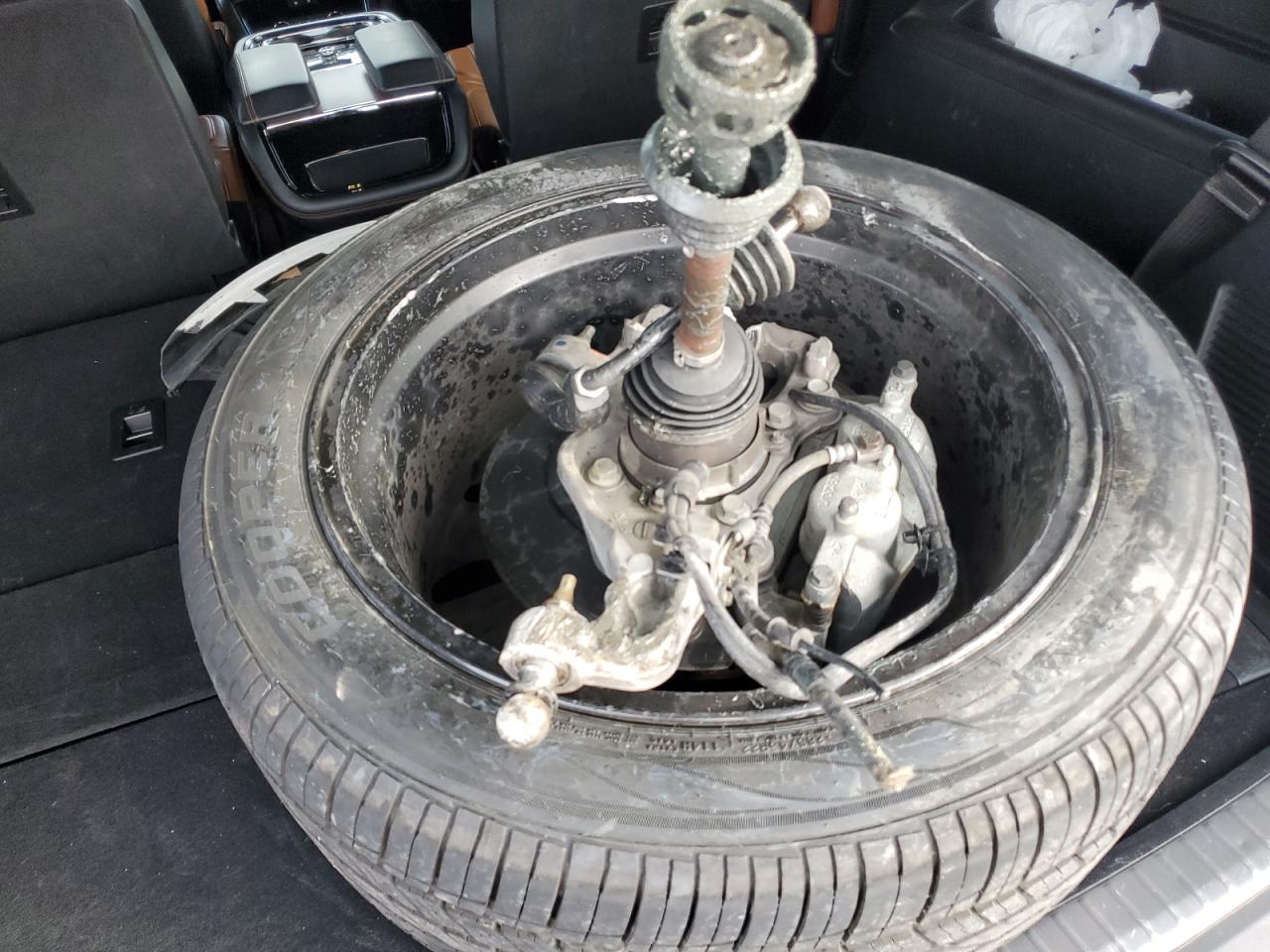 2021 Lincoln Navigator - Image 13