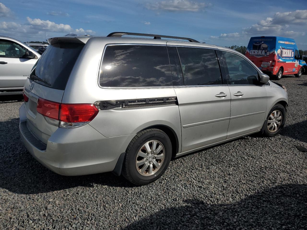 2008 Honda Odyssey - Image 3