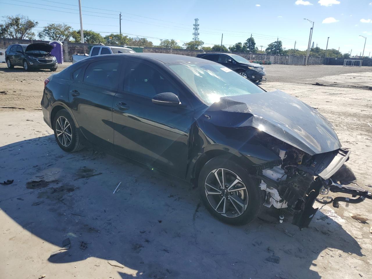 VIN 3KPF24AD2PE590829 2023 KIA FORTE no.4