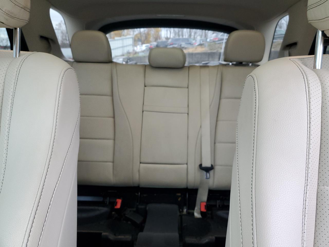 2020 Mercedes-Benz GLE - Image 10
