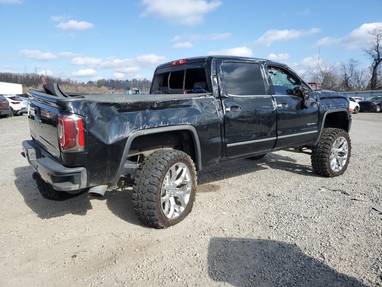 2017 GMC Sierra - Image 3