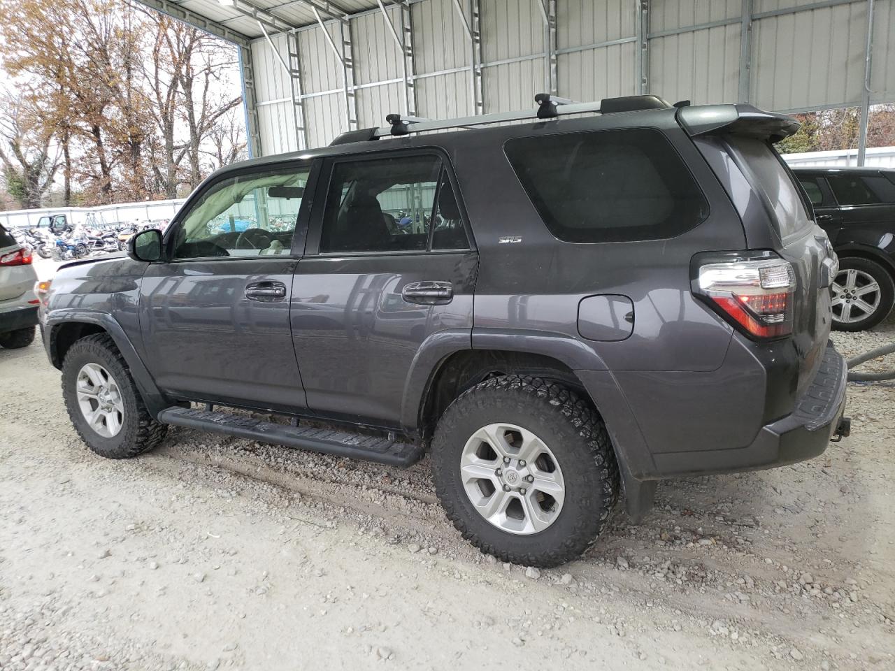 VIN JTEBU5JR9K5664290 2019 TOYOTA 4RUNNER no.2