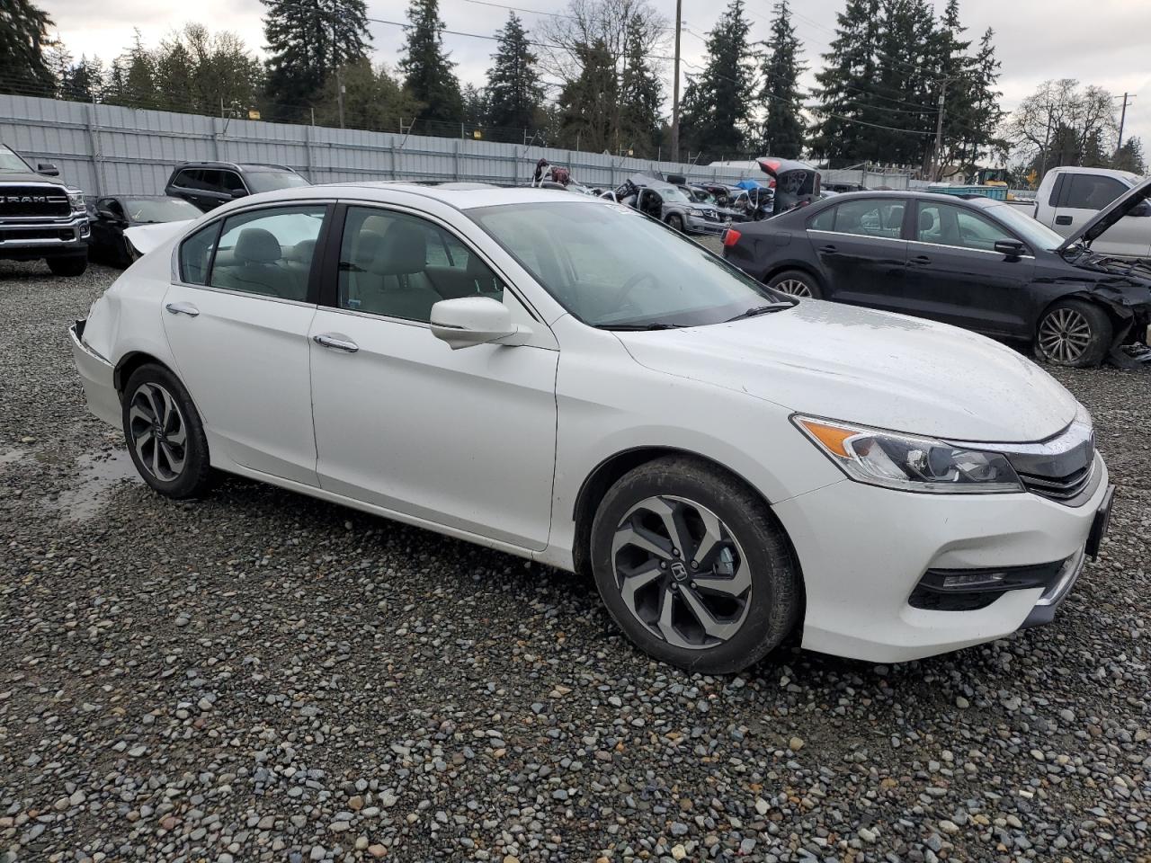 2016 Honda Accord - Image 4
