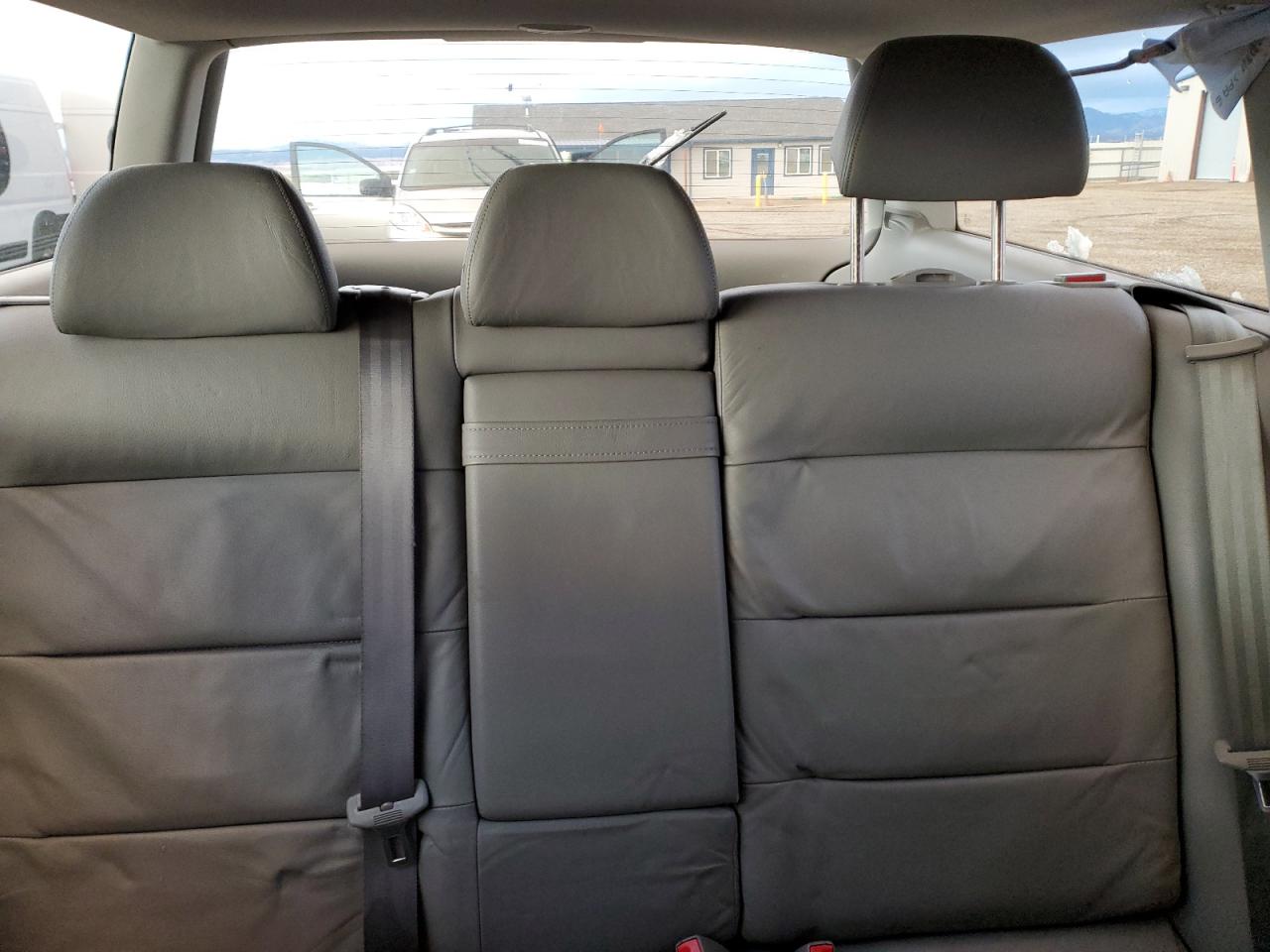 2002 Volkswagen Passat - Image 10